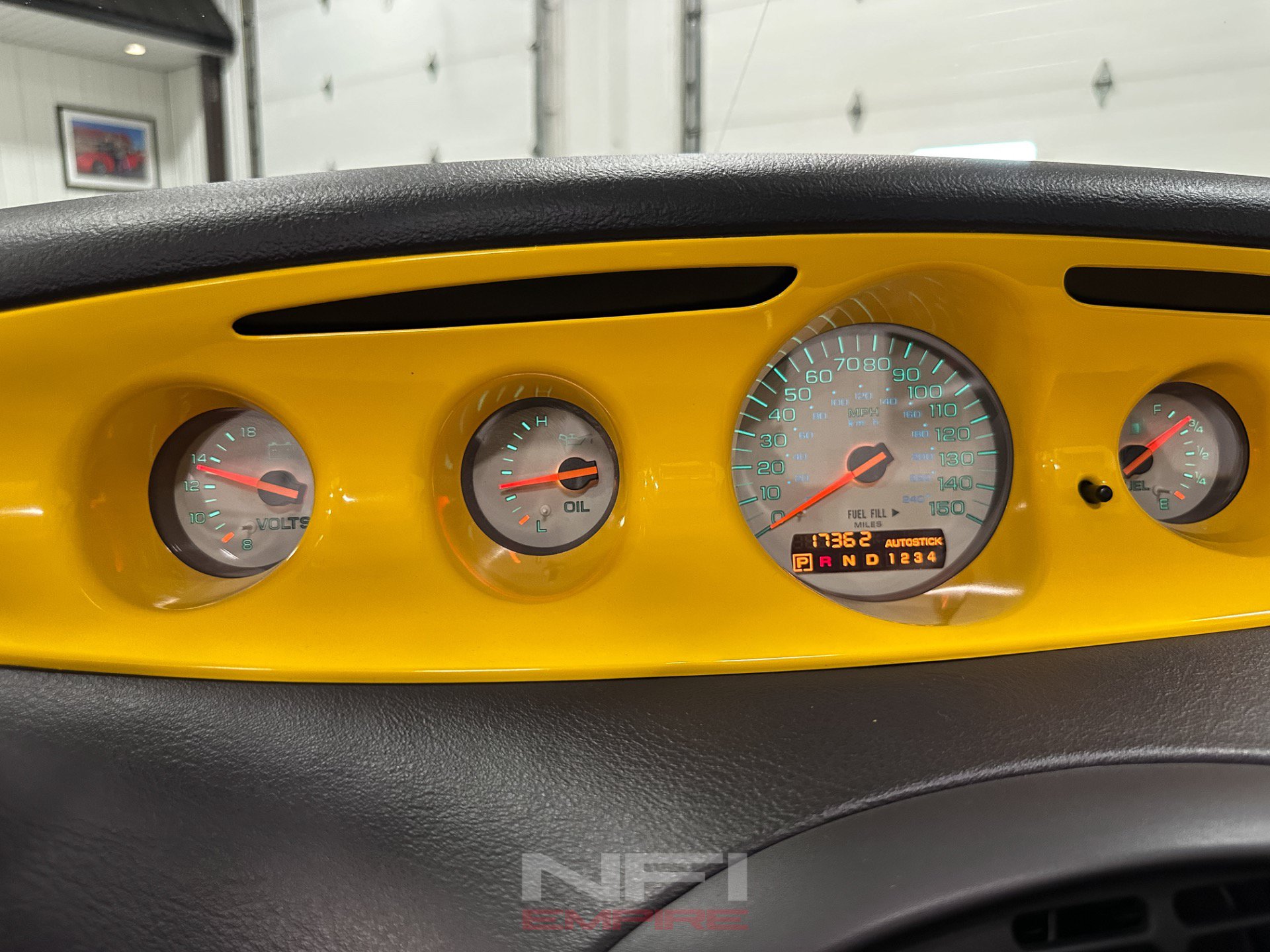 Used 1999 Plymouth Prowler RWD image 36