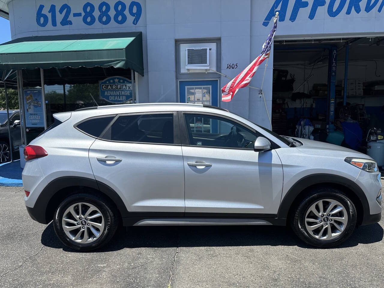 Used 2017 Hyundai Tucson SE w/ SE Popular Package 02 AWD/4WD image 7