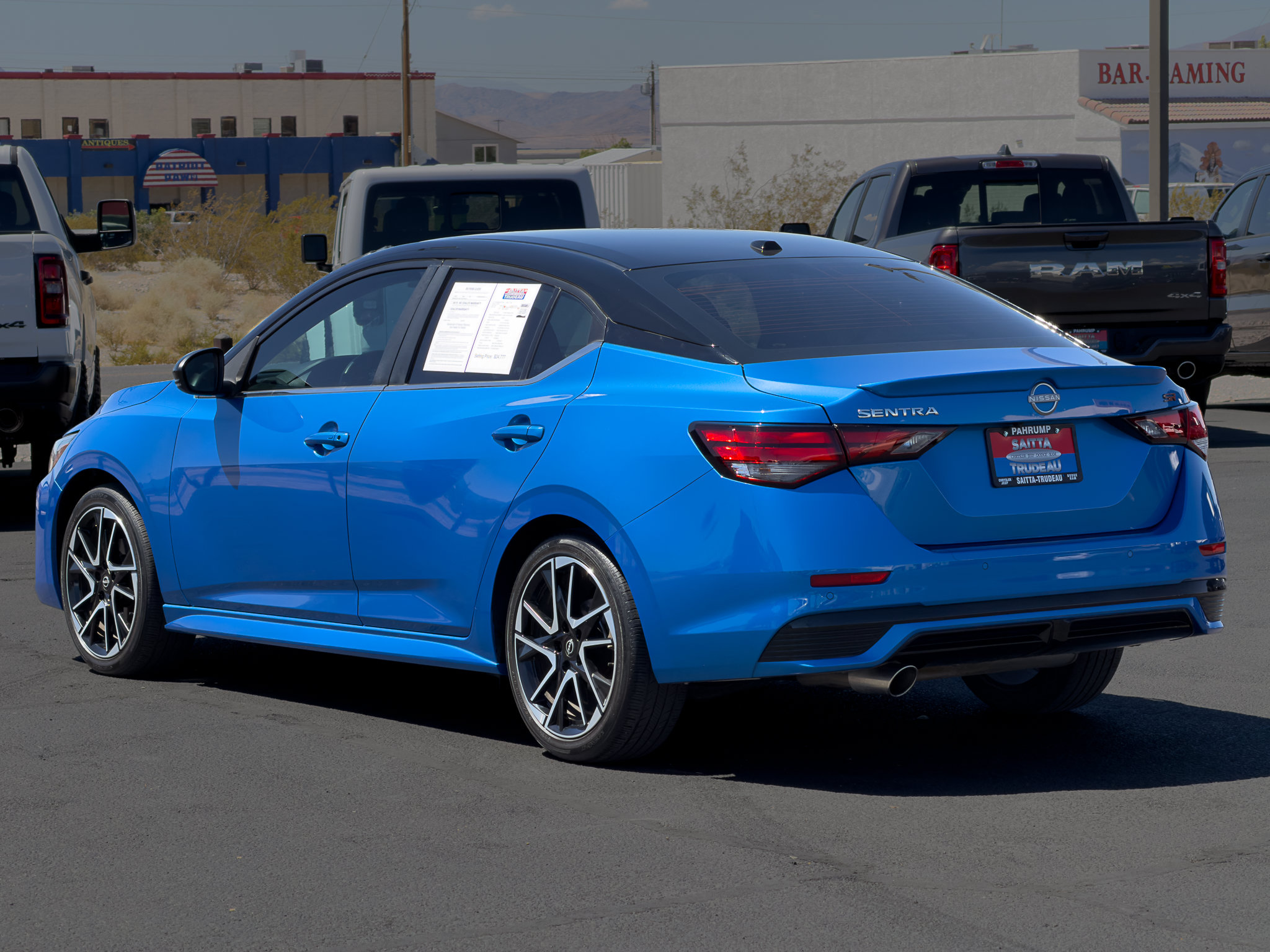 Used 2024 Nissan Sentra SR FWD image 3