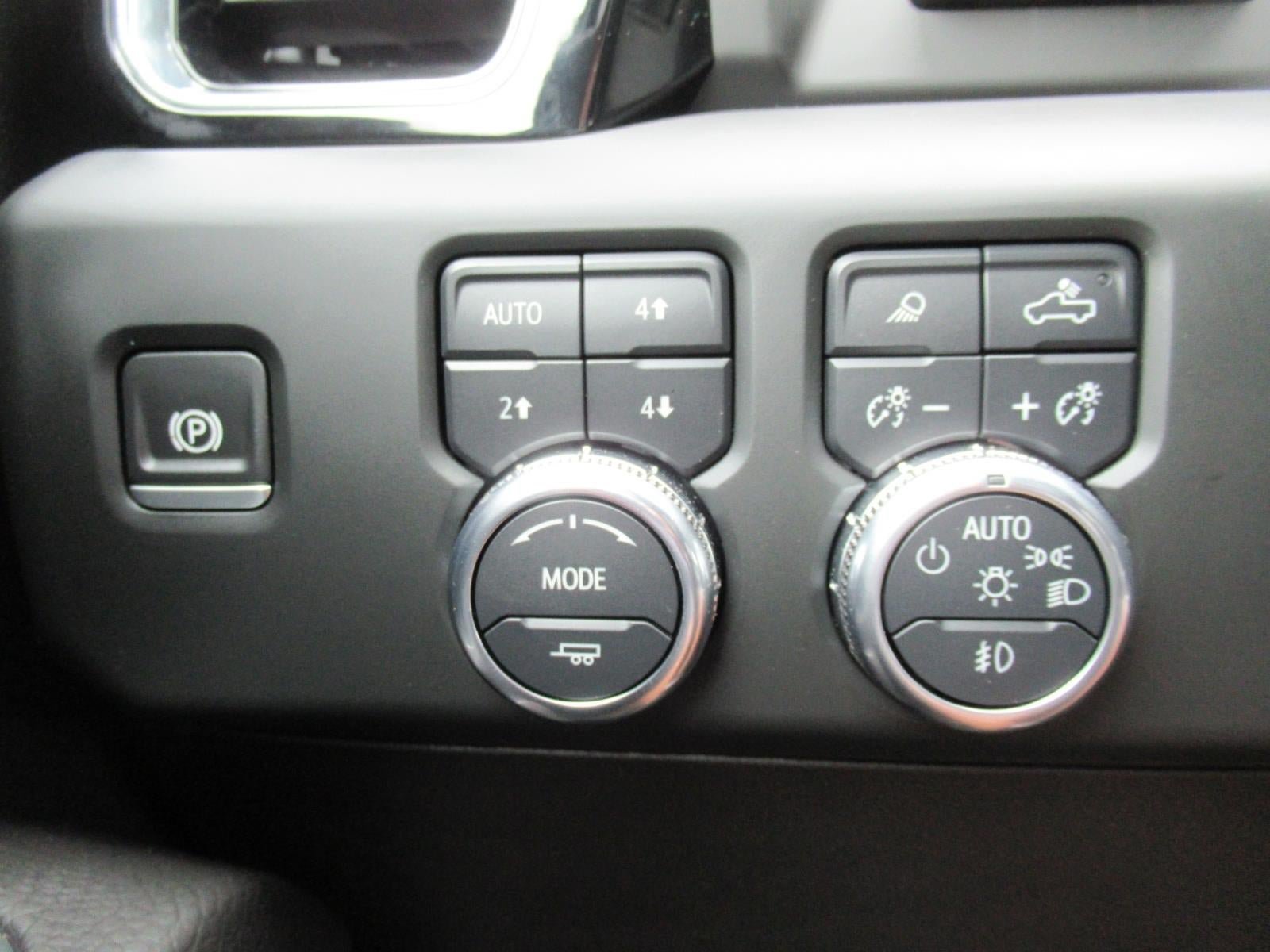 Used 2025 GMC Sierra 2500 Denali w/ Denali Reserve Package AWD/4WD image 29
