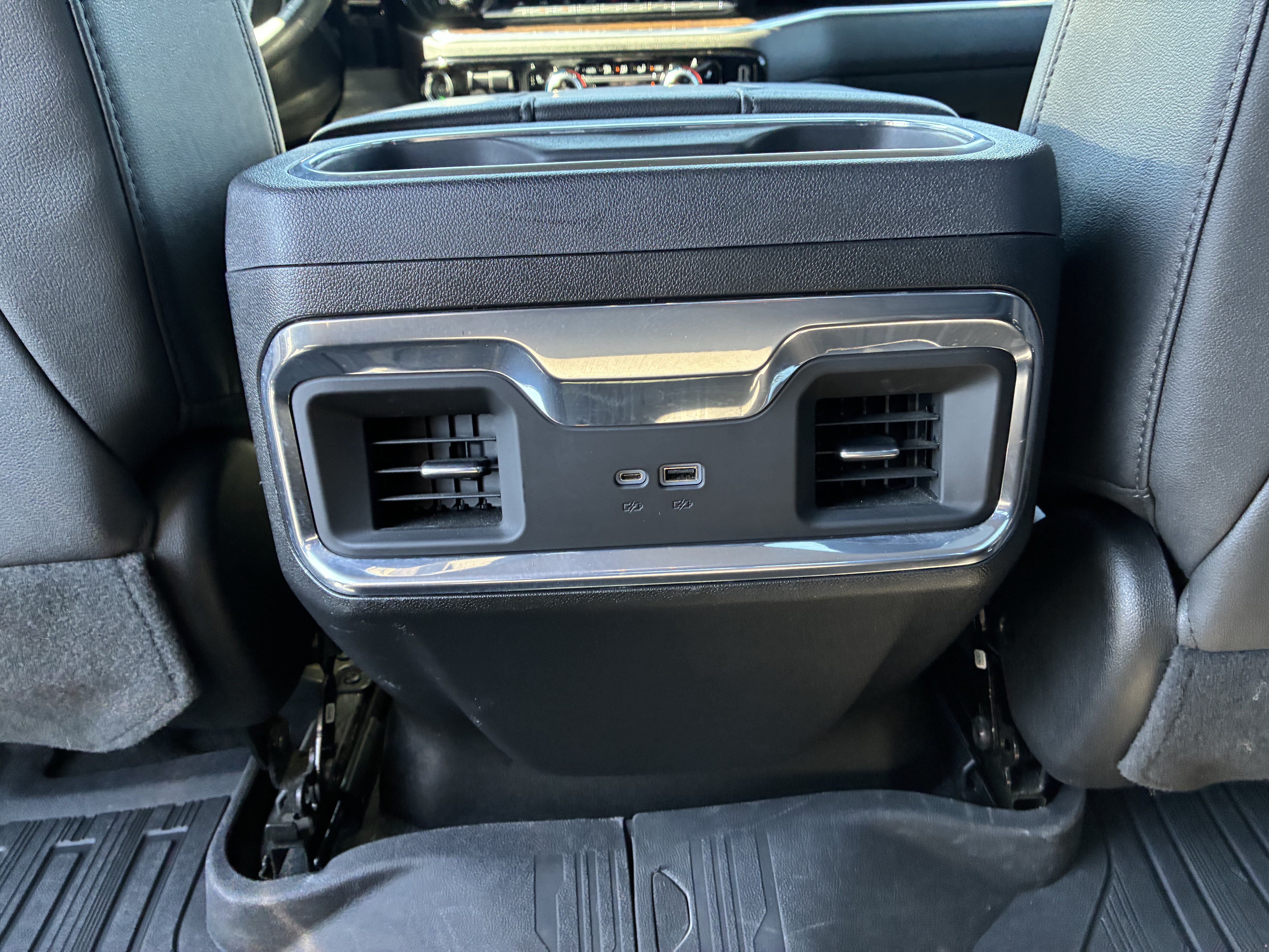 Used 2024 GMC Sierra 1500 Elevation w/ Elevation Premium Package AWD/4WD image 18