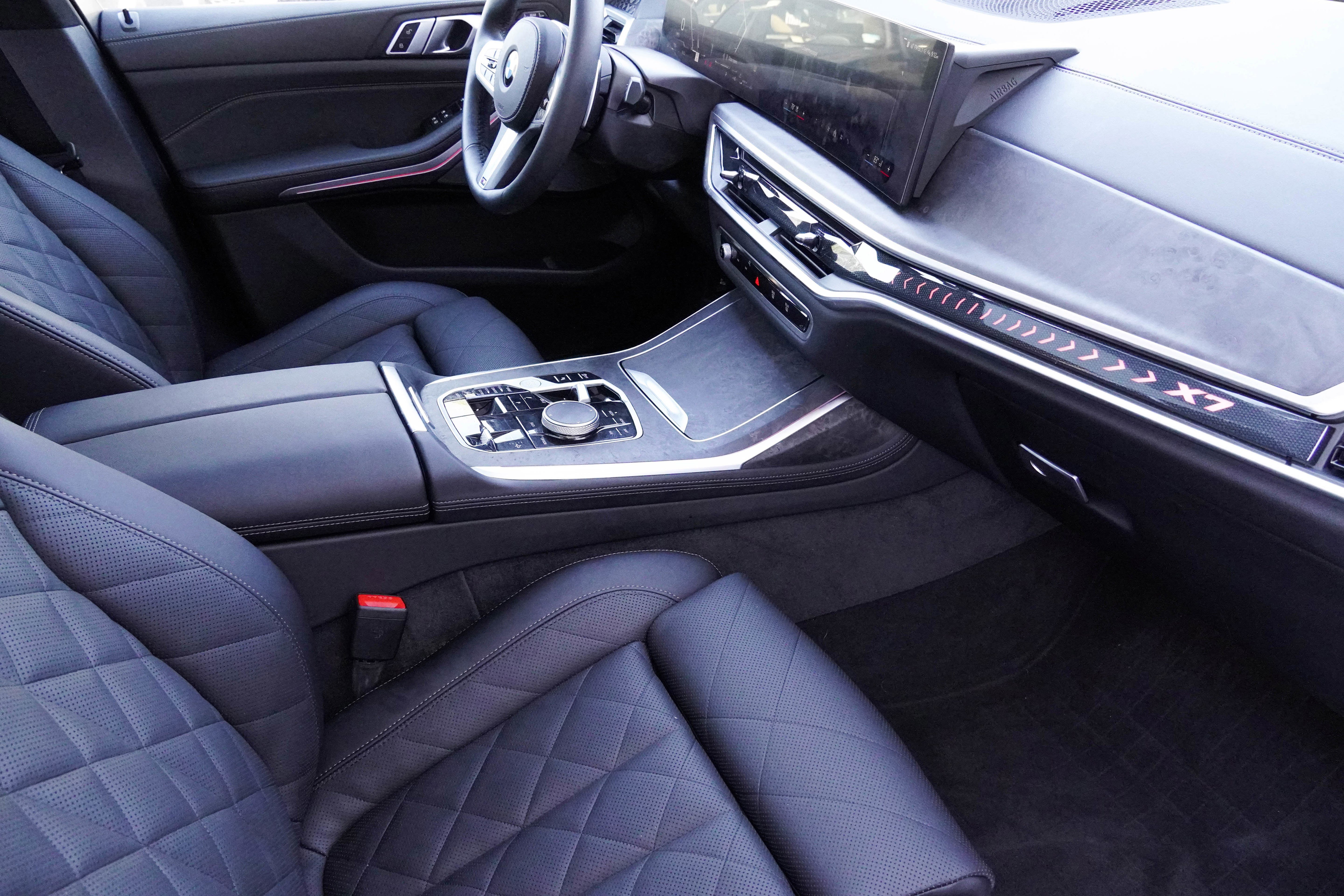 Certified 2026 BMW X7 xDrive40i w/ M Sport Package image 10