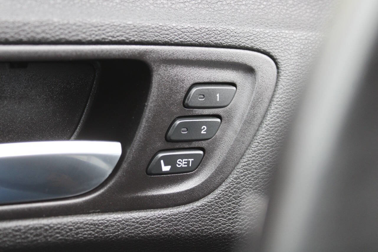 Used 2016 Acura TLX V6 SH-AWD w/ Technology Pkg image 25