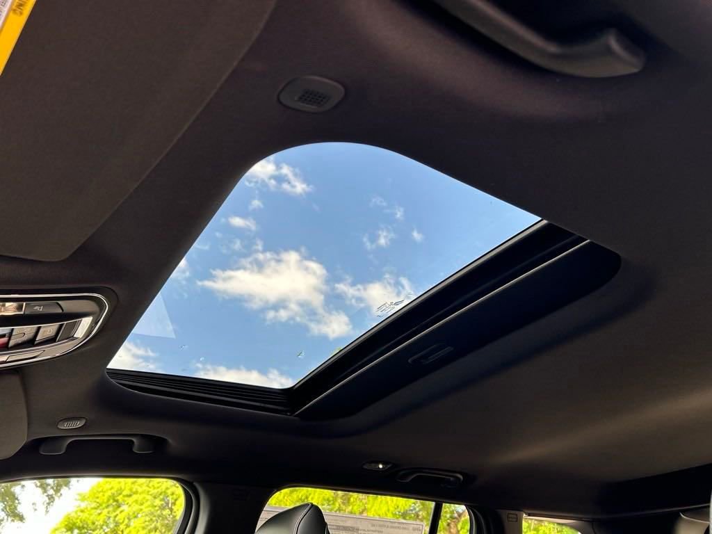 New 2024 Jeep Grand Cherokee Altitude RWD image 11