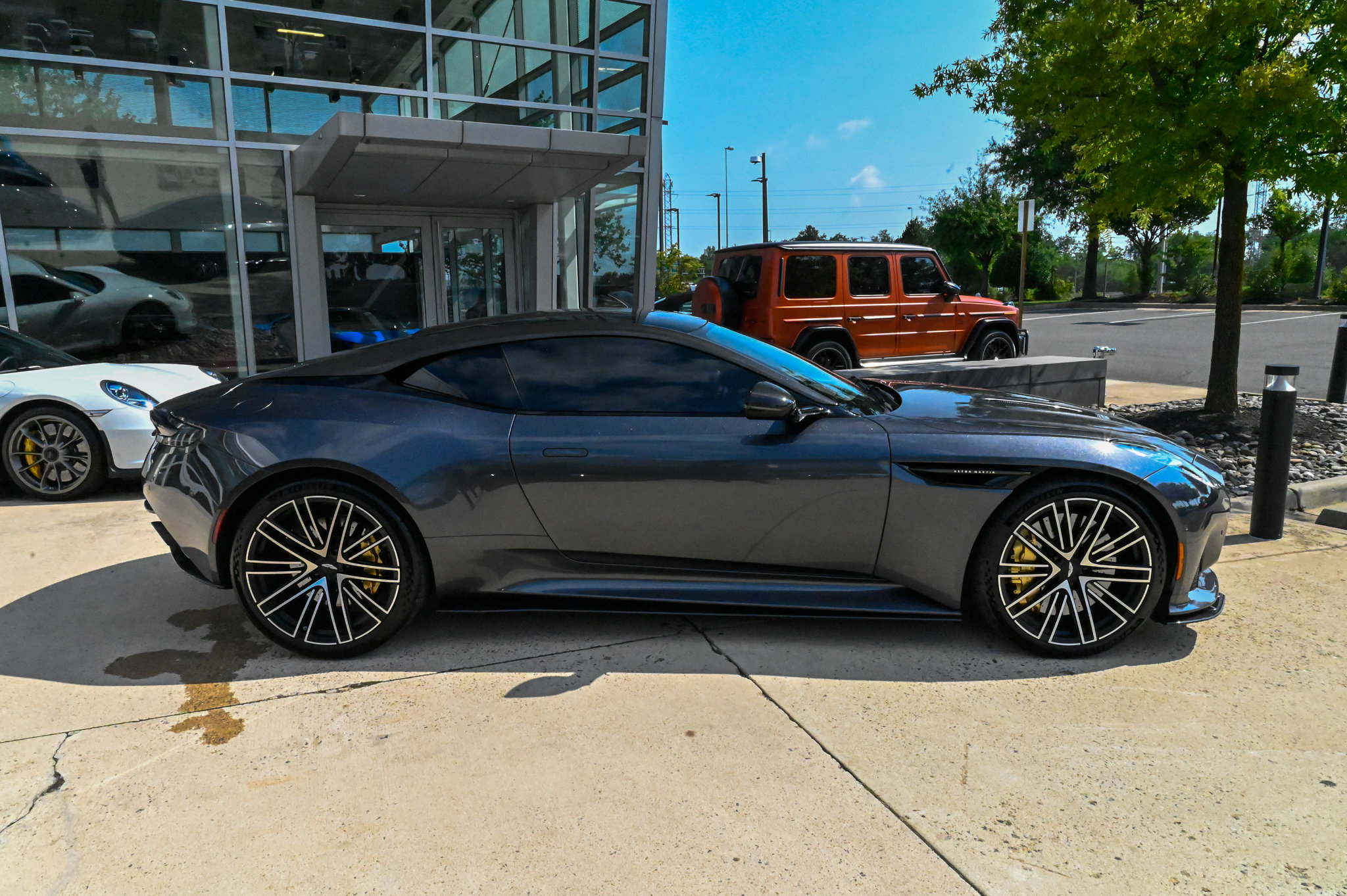 Used 2024 Aston Martin DB12 Coupe RWD image 7