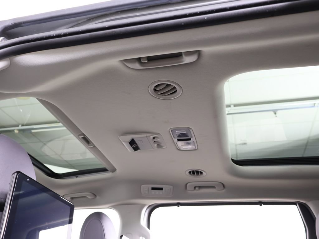 Used 2024 Kia Carnival SX Prestige FWD image 26