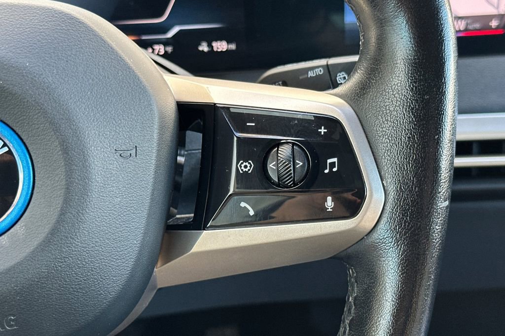 Used 2023 BMW iX M60 w/ Executive Package image 29