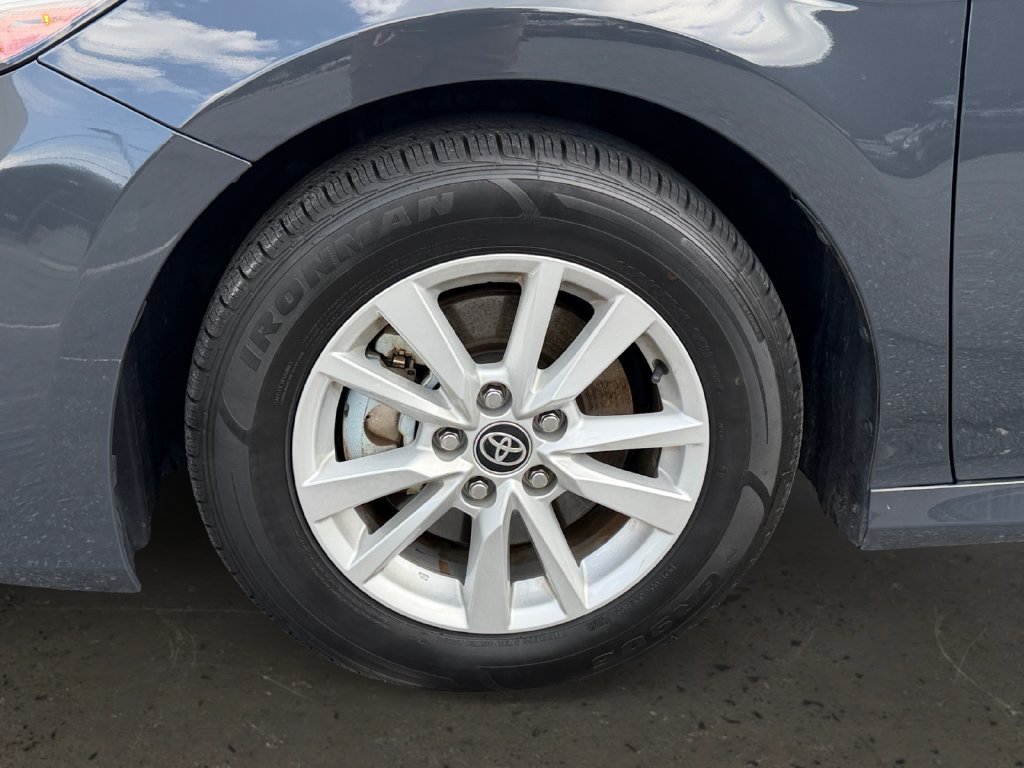 Used 2025 Toyota Camry LE FWD image 27