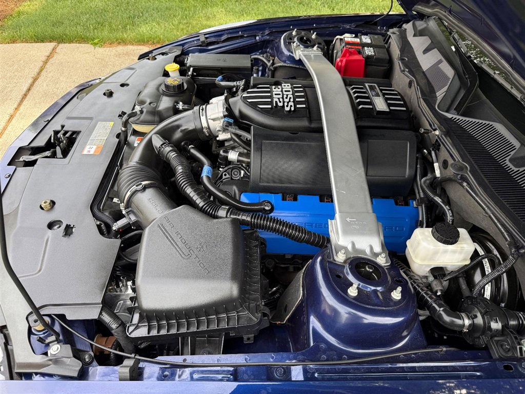 Used 2012 Ford Mustang Boss 302 w/ Boss 302 Accessory Pkg RWD image 61