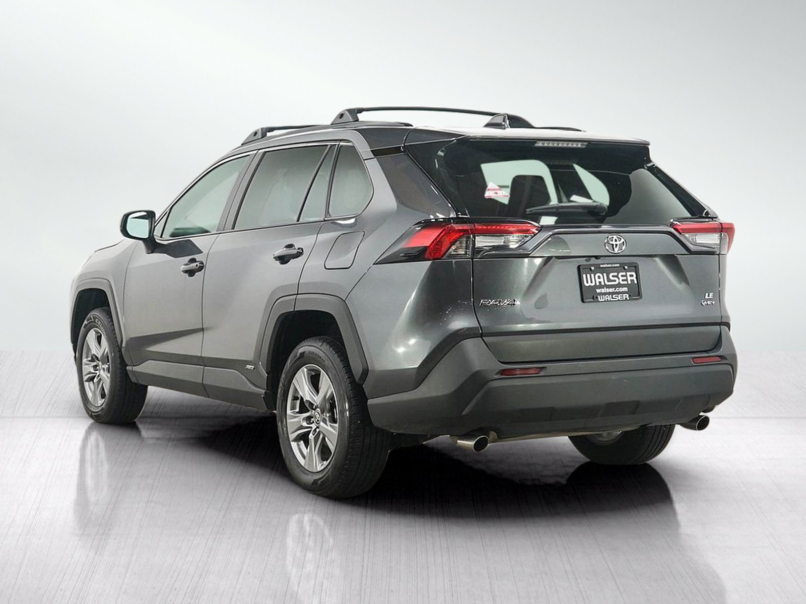 Used 2025 Toyota RAV4 LE AWD/4WD image 3