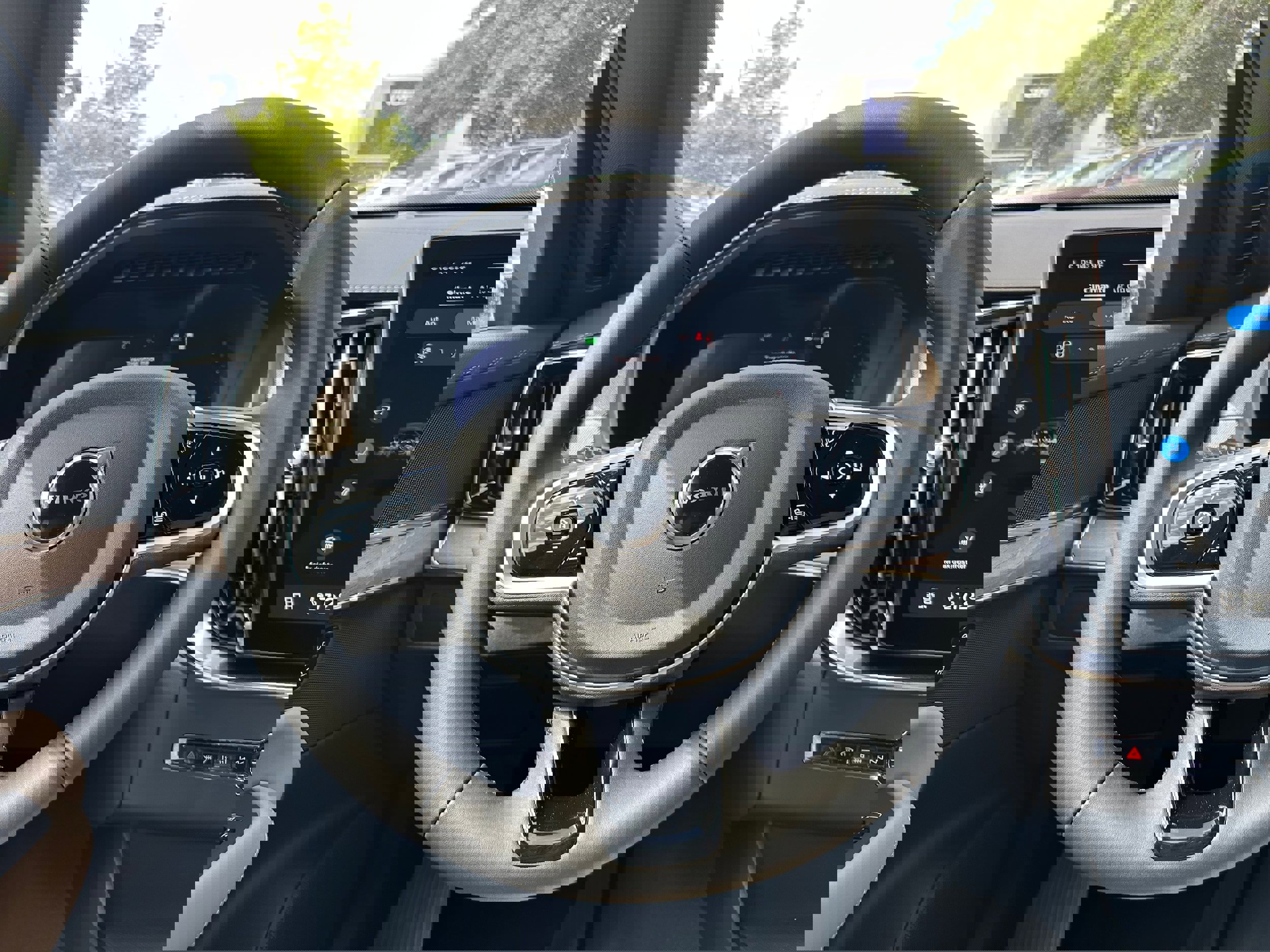 New 2026 Volvo XC90 B6 Core image 15