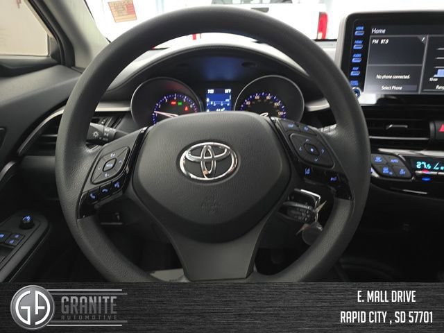 Used 2022 Toyota C-HR XLE image 14