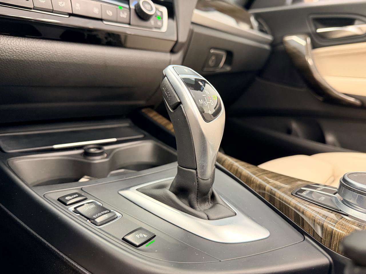 Used 2017 BMW 230i Convertible RWD image 43