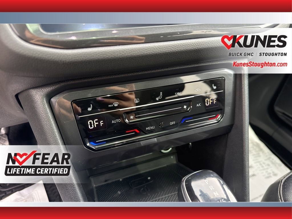 Used 2022 Volkswagen Tiguan SE w/ Panoramic Sunroof Package image 35