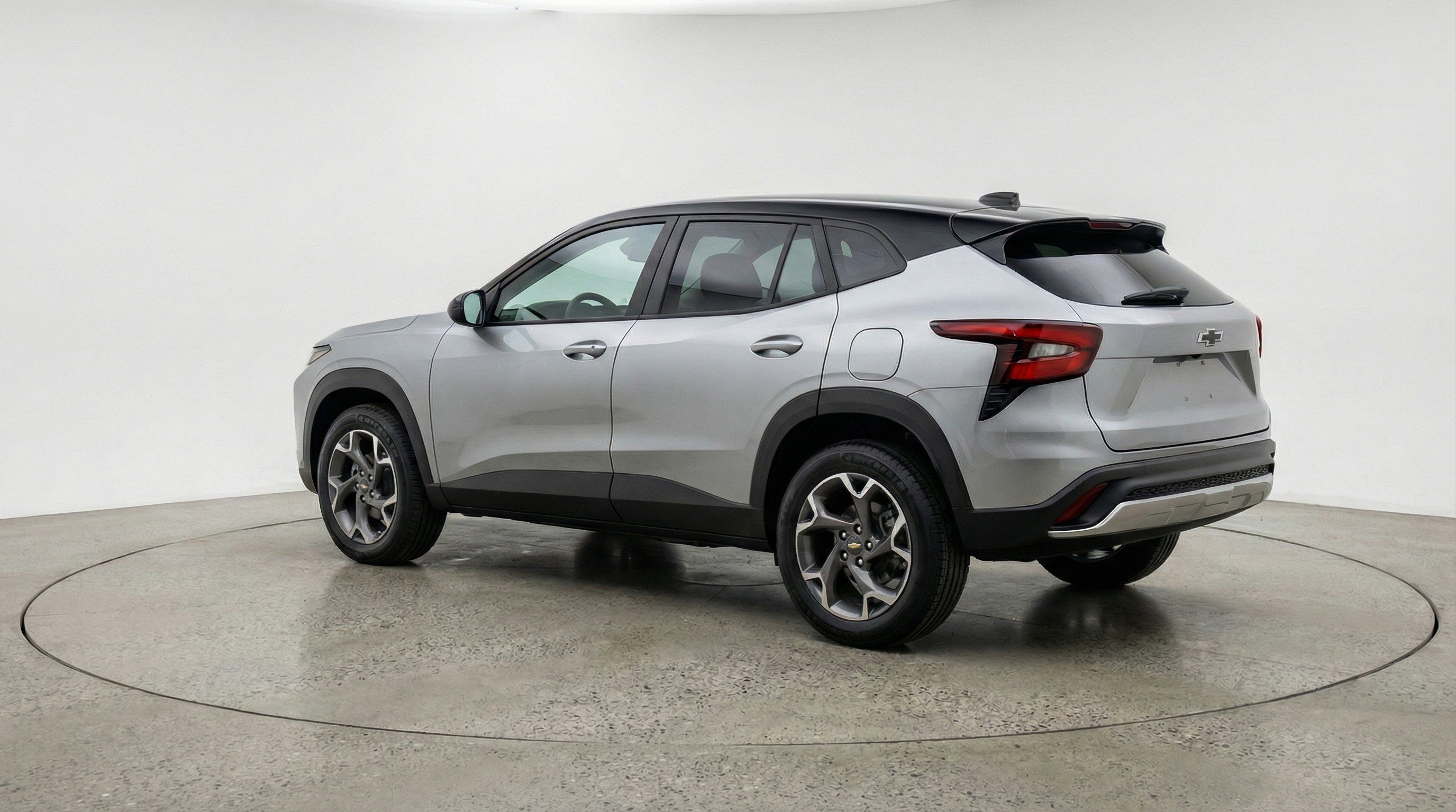 Used 2025 Chevrolet Trax LT w/ LT Convenience Package image 6