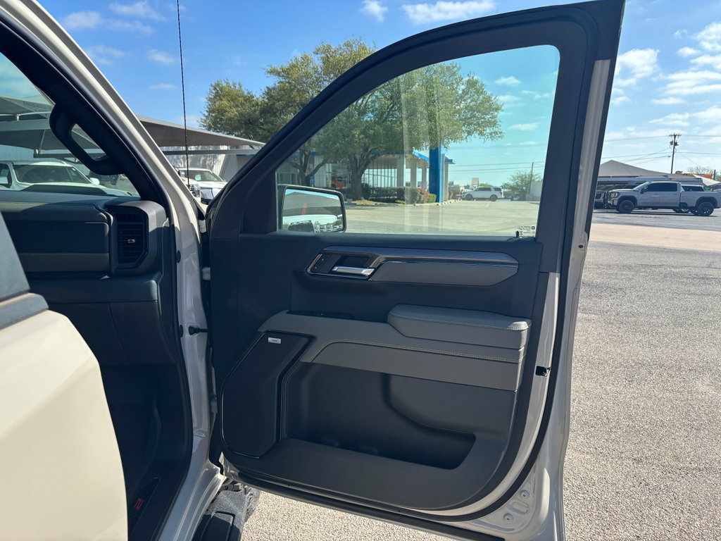 New 2026 Chevrolet Silverado 1500 ZR2 w/ Dark Appearance Package AWD/4WD image 15
