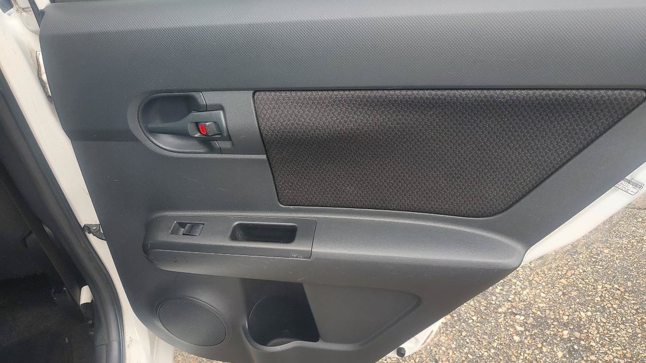 Used 2010 Scion xB FWD image 20