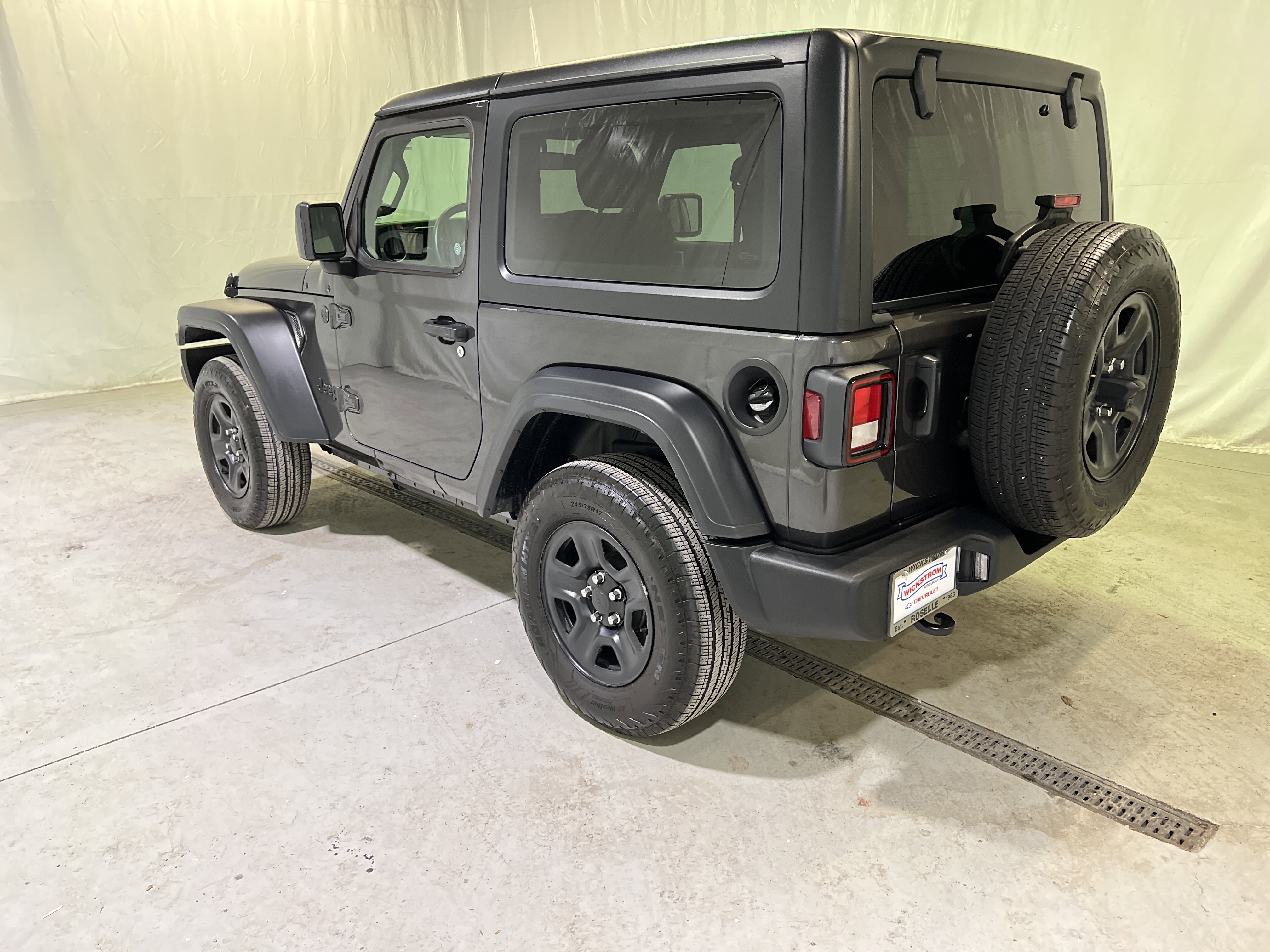 Used 2025 Jeep Wrangler Sport image 8