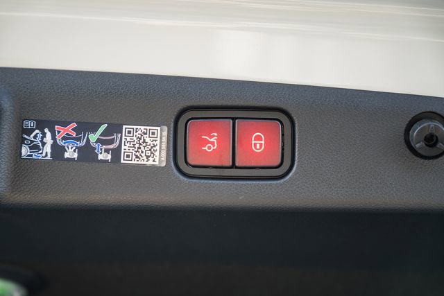 New 2026 Mercedes-Benz E 450 4MATIC Sedan image 11