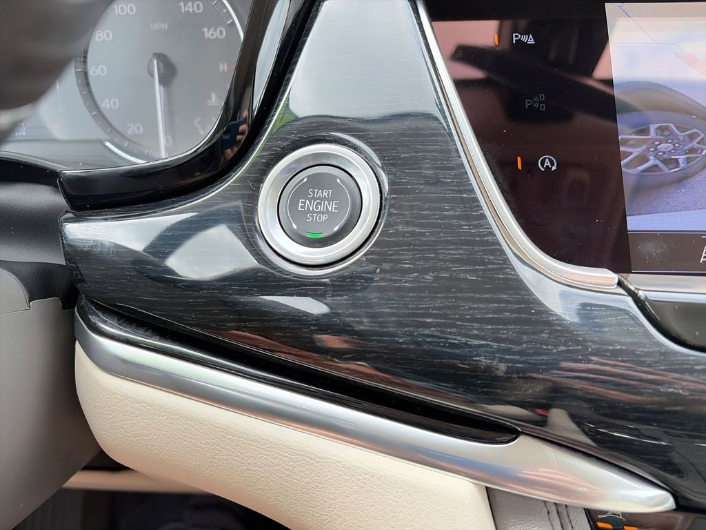 Used 2024 Cadillac XT6 Premium Luxury w/ LPO, Floor Liner Package AWD/4WD image 23