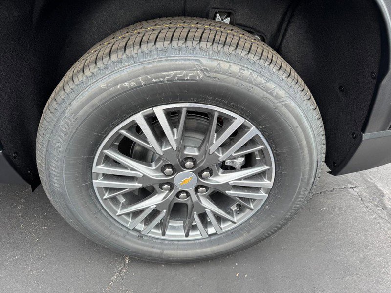 New 2026 Chevrolet Traverse LT w/ Driver Confidence Package FWD image 32