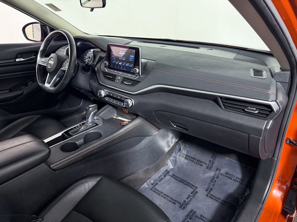 Used 2022 Nissan Altima 2.0 SR image 14