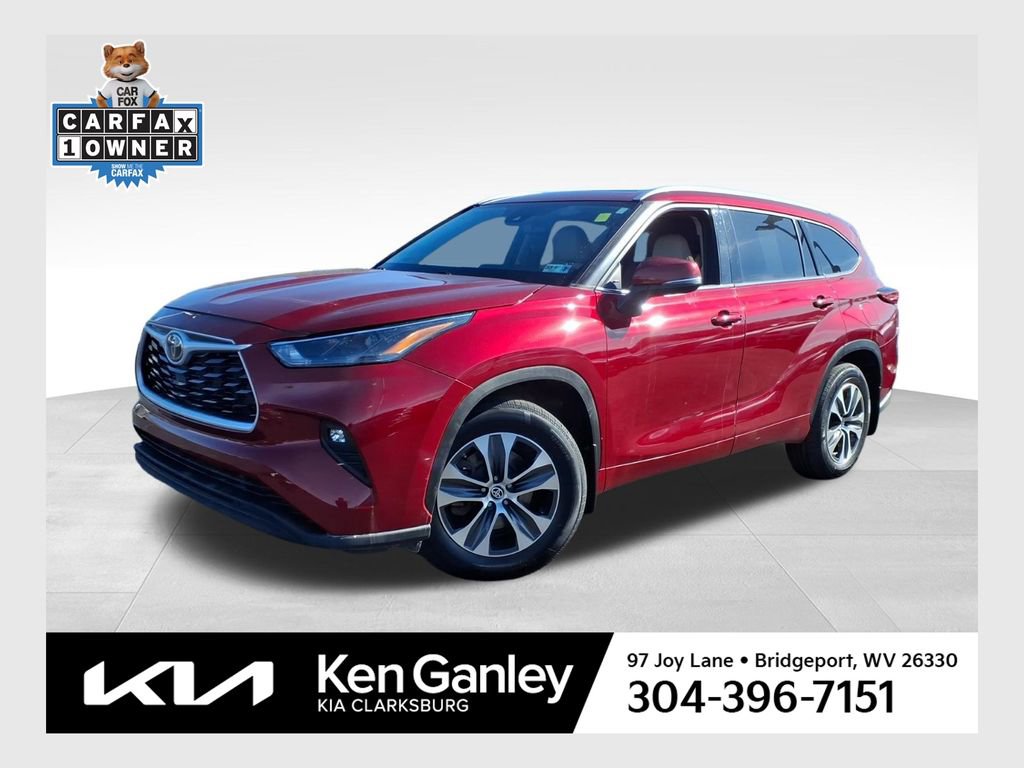 Used 2022 Toyota Highlander XLE image 1