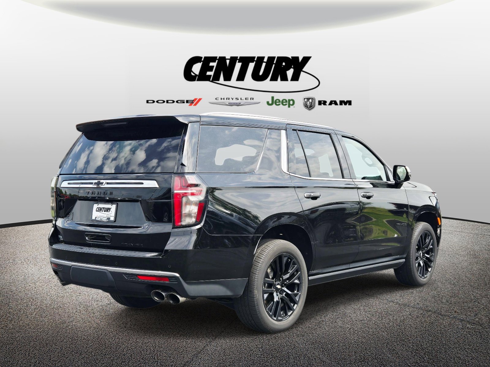 Used 2023 Chevrolet Tahoe Premier w/ Premium Package 2 image 4