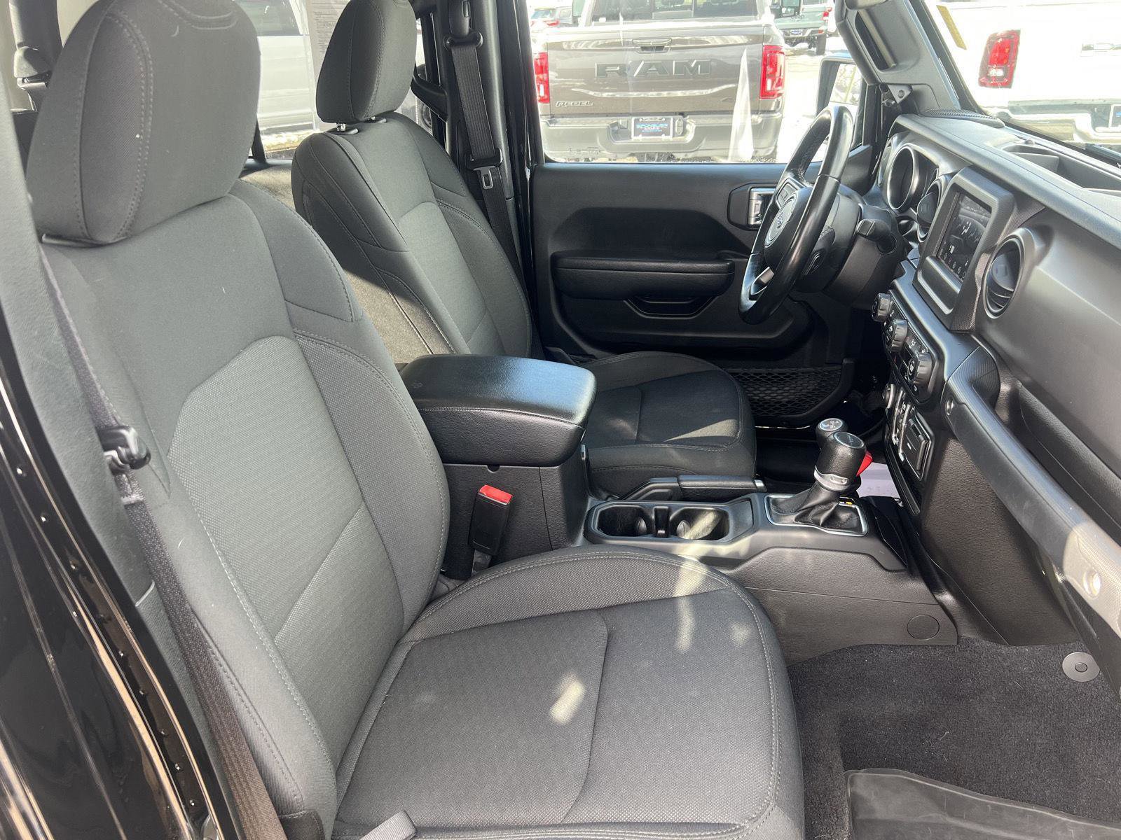 Used 2022 Jeep Gladiator Willys image 34