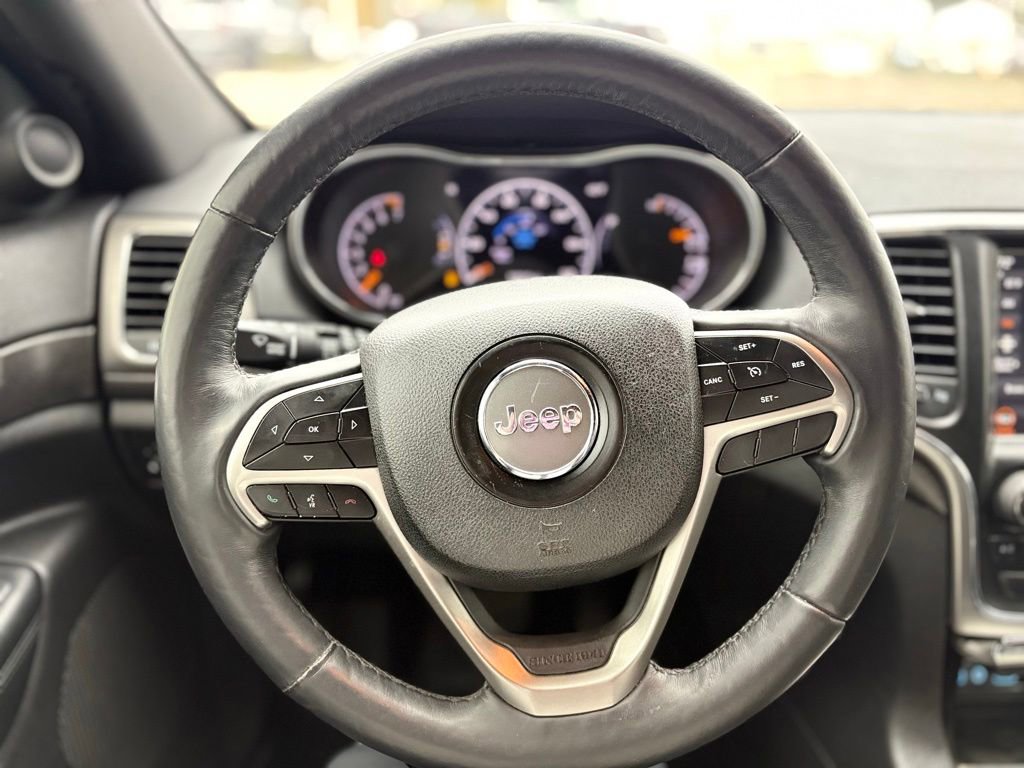 Used 2018 Jeep Grand Cherokee Altitude AWD/4WD image 14