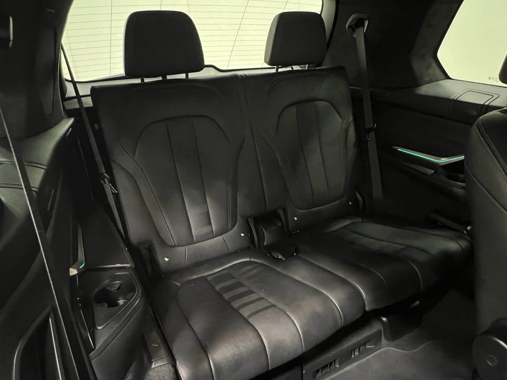 Used 2022 BMW X7 M50i w/ Cold Weather Package AWD/4WD image 36