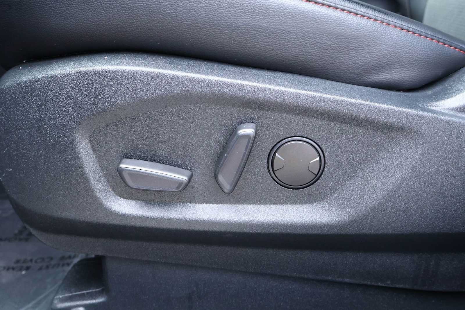 Used 2020 Ford Edge ST-Line FWD image 24