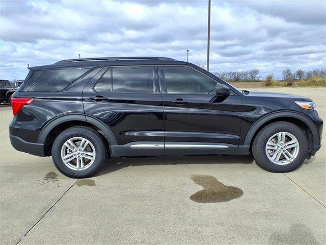 Used 2024 Ford Explorer XLT w/ Equipment Group 202A image 5