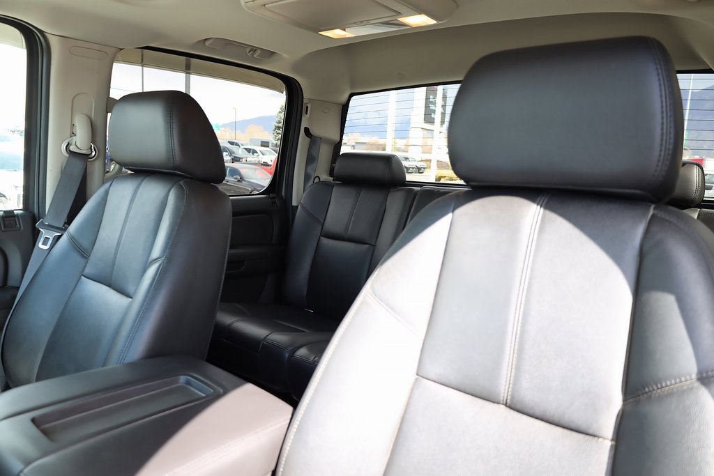 Used 2009 GMC Sierra 2500 SLT w/ Entertainment Package image 16