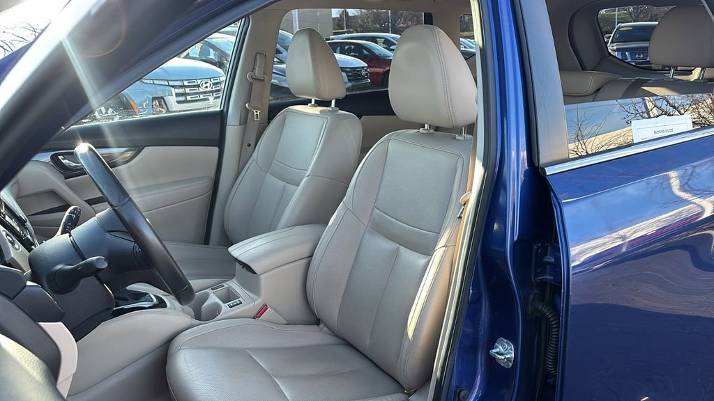 Used 2018 Nissan Rogue SL w/ Premium Package image 10