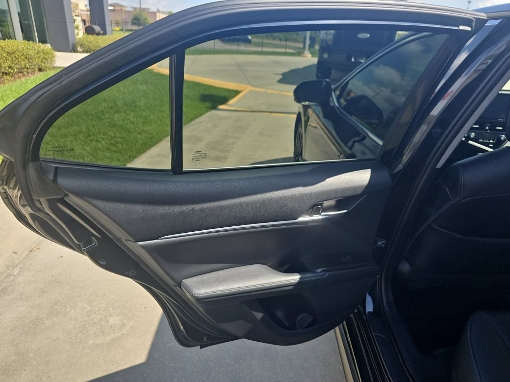Used 2021 Toyota Camry XSE FWD image 14
