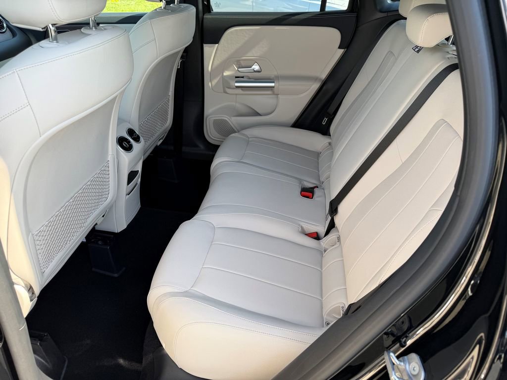 Used 2023 Mercedes-Benz GLA 250 4MATIC image 18