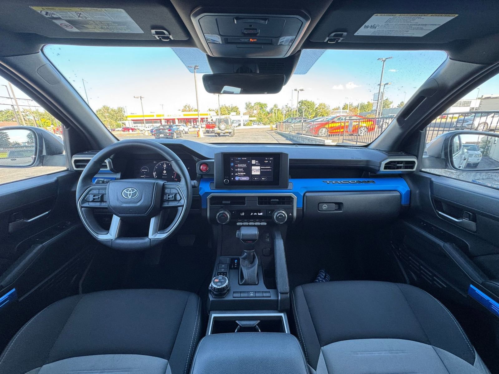Used 2025 Toyota Tacoma SR image 18