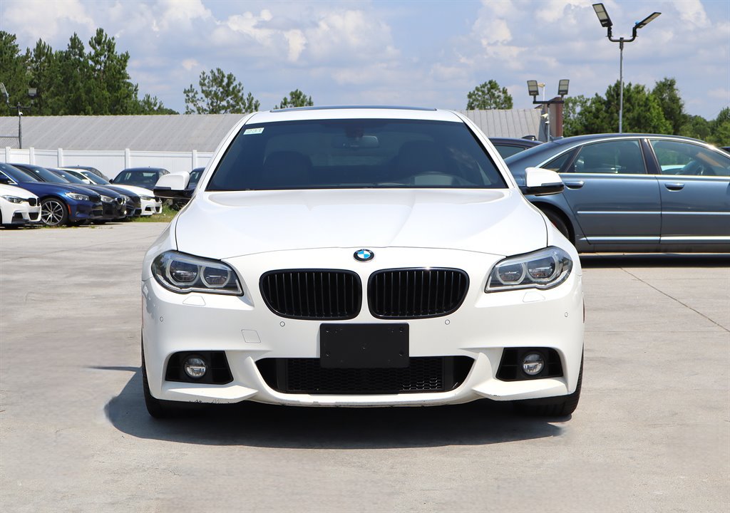 Used 2015 BMW 550i Sedan RWD image 2