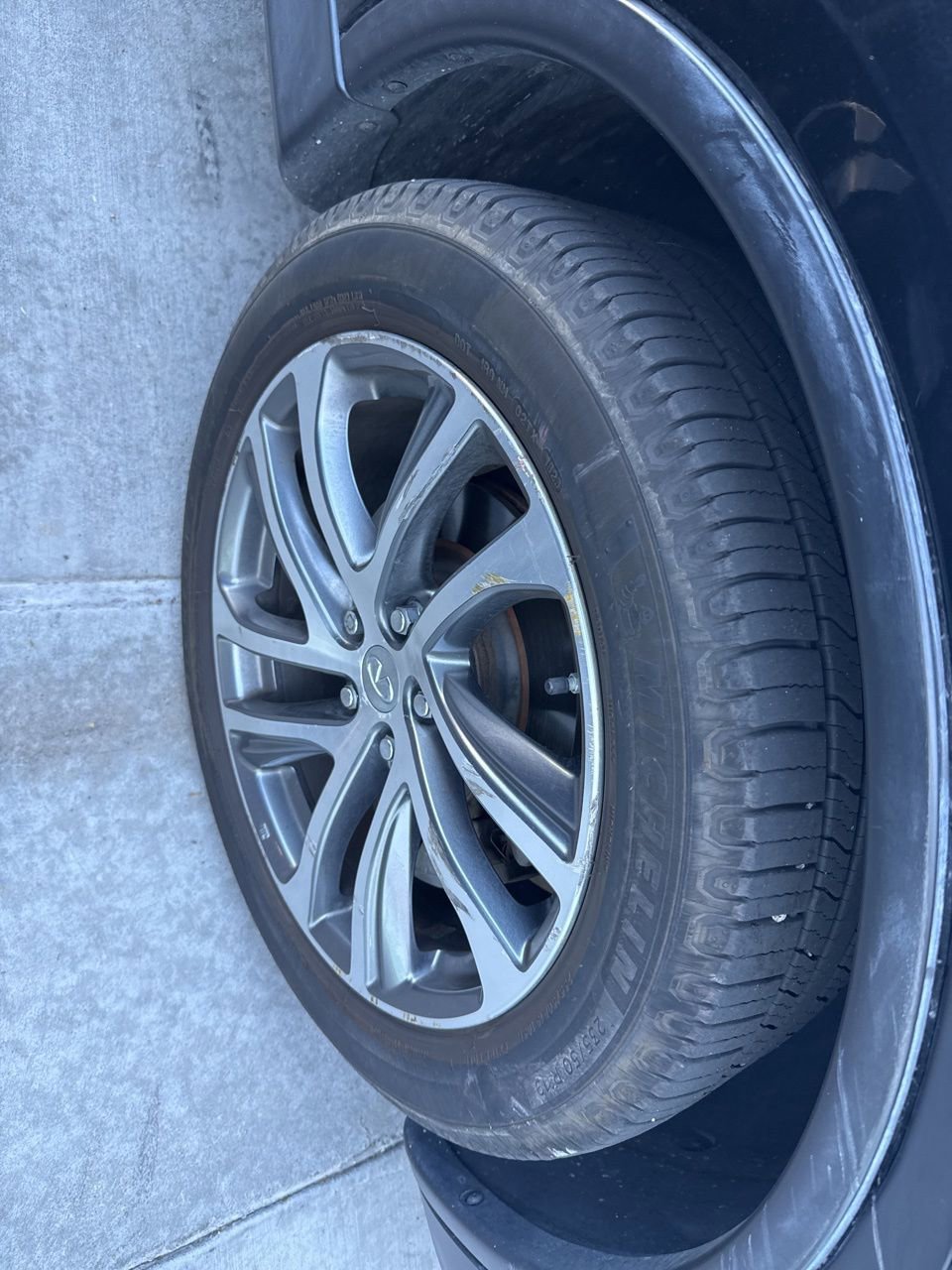 Used 2017 INFINITI QX50 AWD w/ Deluxe Touring Package image 11