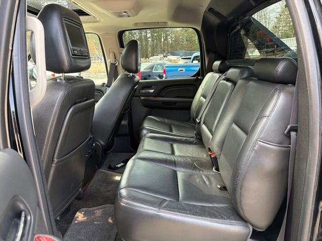 Used 2011 Cadillac Escalade EXT Luxury image 26