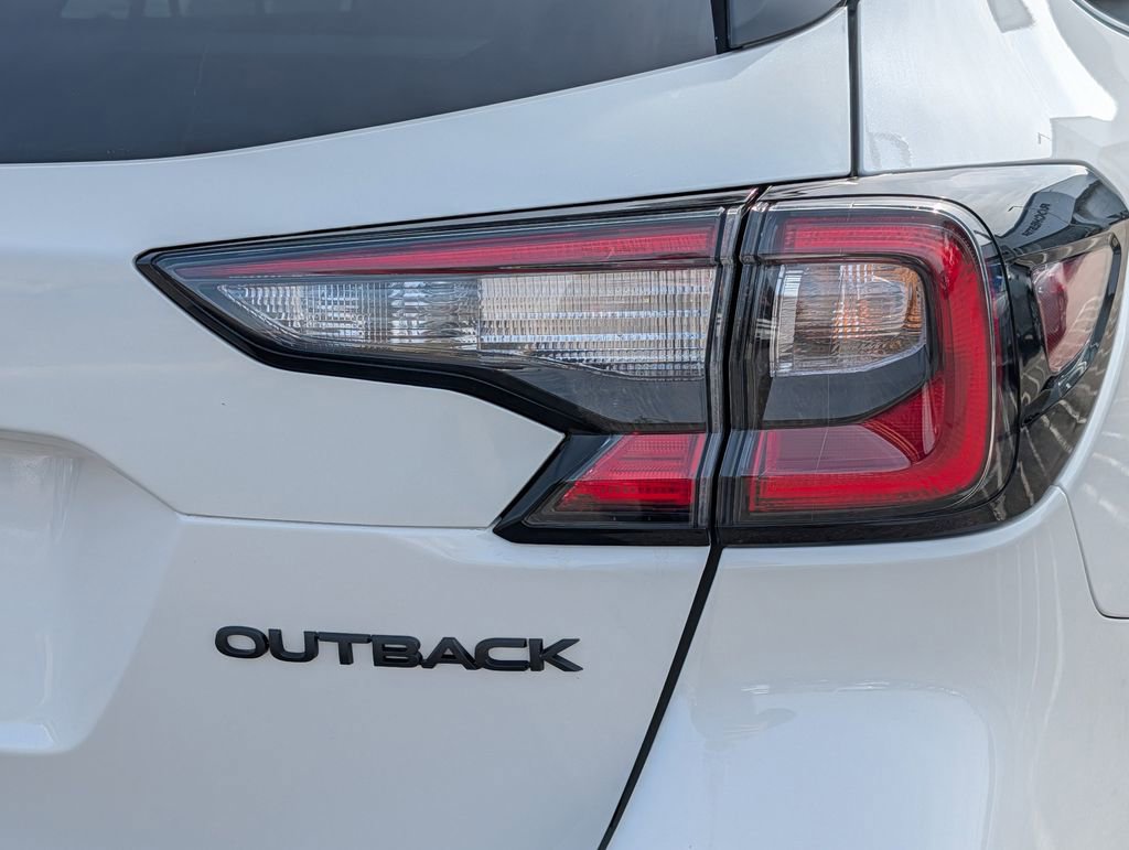 Certified 2025 Subaru Outback Onyx Edition w/ Tech Package 3 image 17