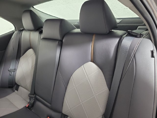 Used 2018 Toyota Camry XLE w/ Audio Package FWD image 13