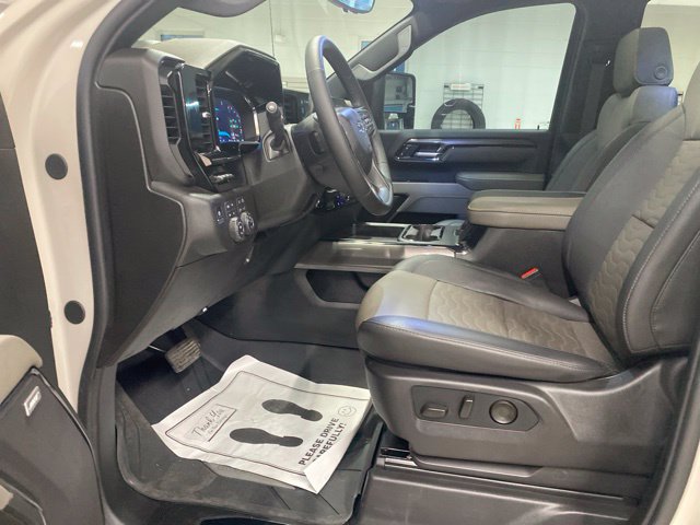 Used 2026 Chevrolet Silverado 2500 ZR2 AWD/4WD image 32