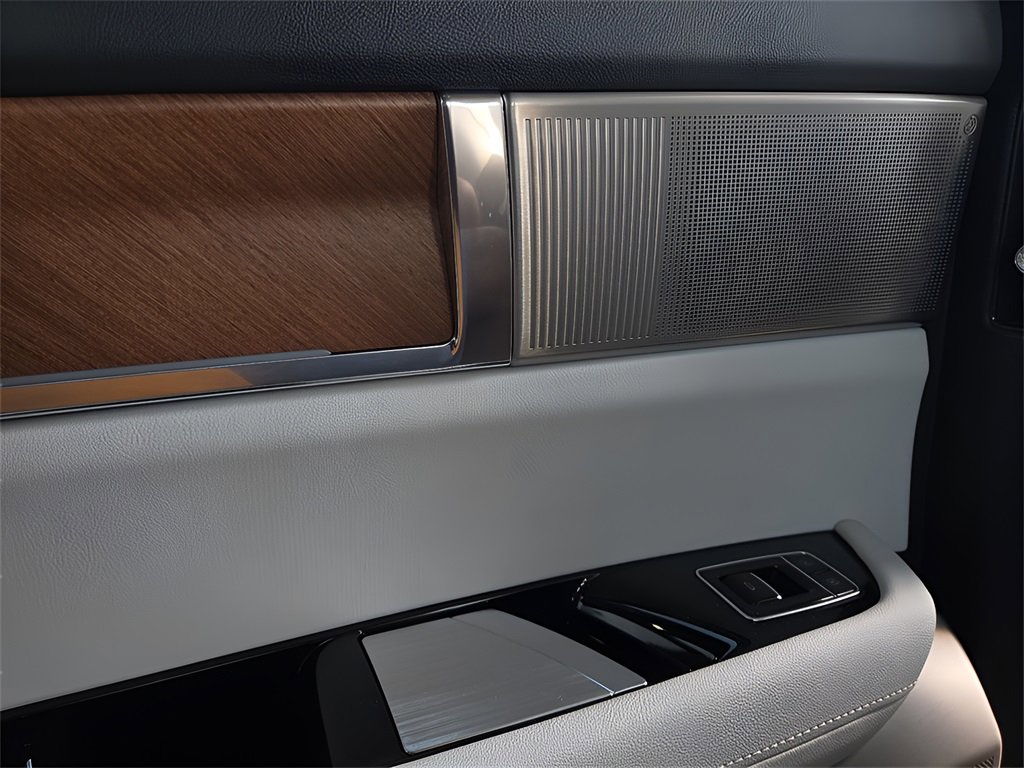 New 2026 Cadillac Vistiq Luxury image 18