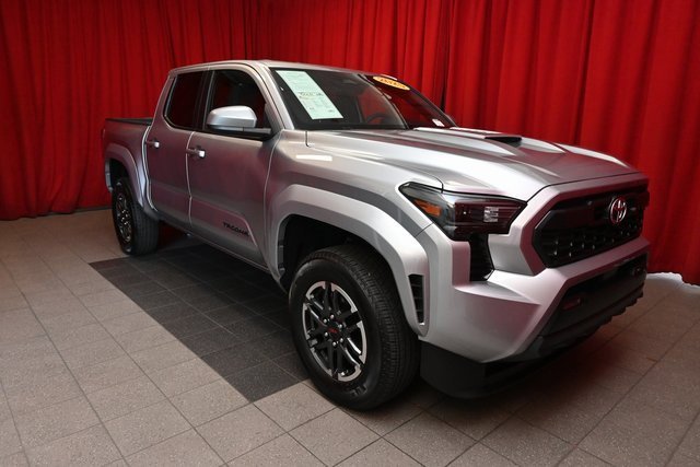 Certified 2025 Toyota Tacoma TRD Sport image 8