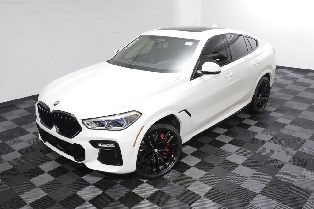 Used 2021 BMW X6 M50i w/ Executive Package image 2