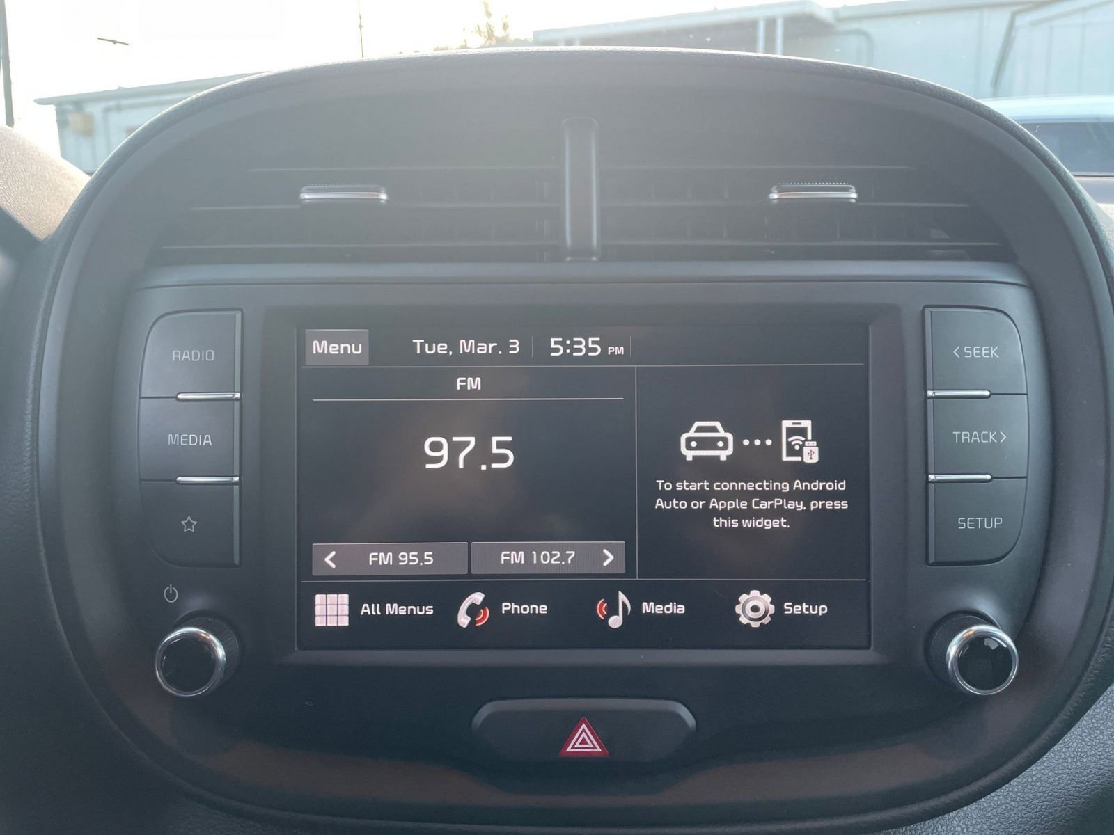 Used 2025 Kia Soul LX w/ LX Technology Package FWD image 20