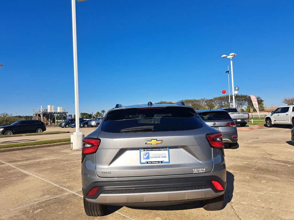 Used 2024 Chevrolet Trax LT image 6