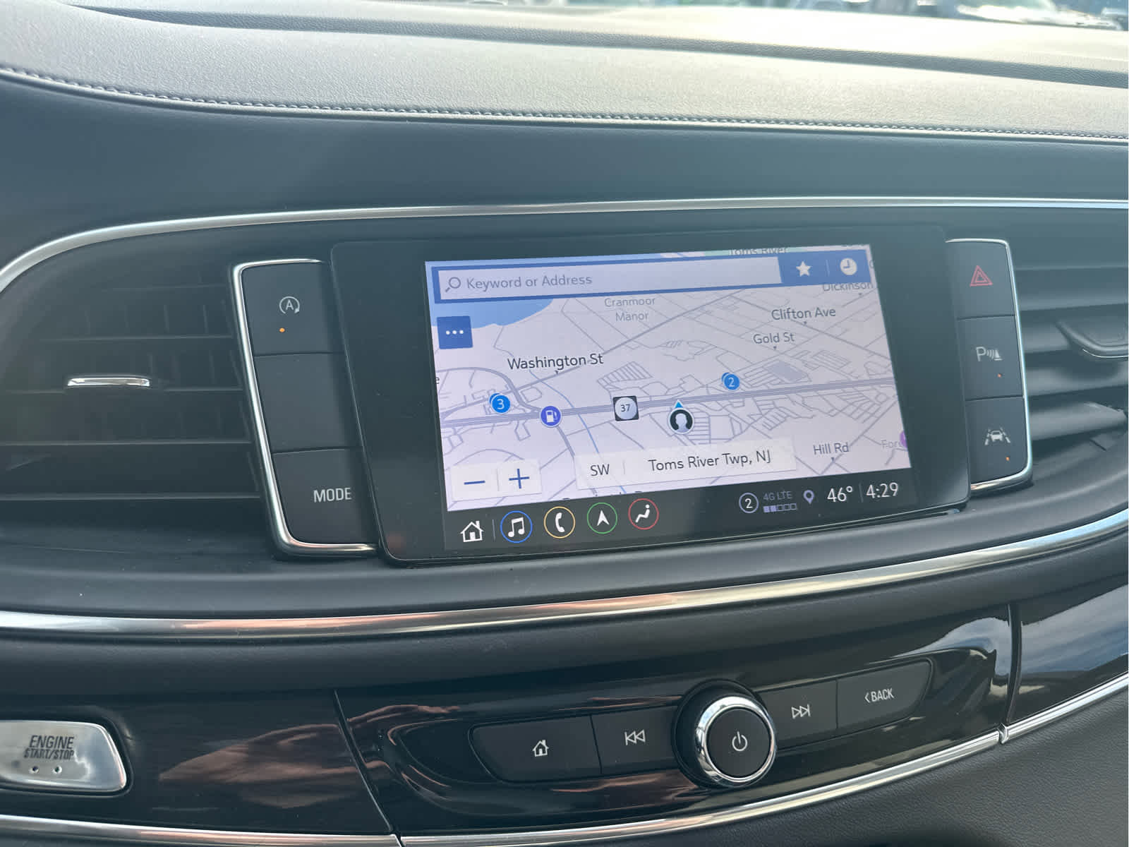 Used 2024 Buick Enclave Essence w/ Experience Buick Package image 9